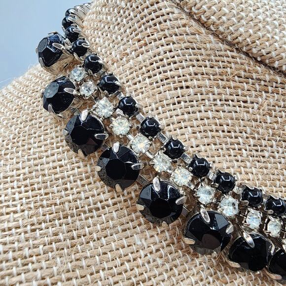 Vintage 1950s Black Crystal Choker Necklace Faceted & Cabochon Glass Layers - Picture 3 of 7
